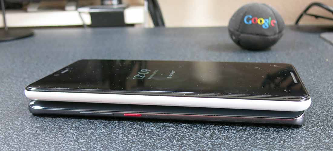 Reverse wireless charging from the Huawei Mate 20 Pro to Pixel 3 XL